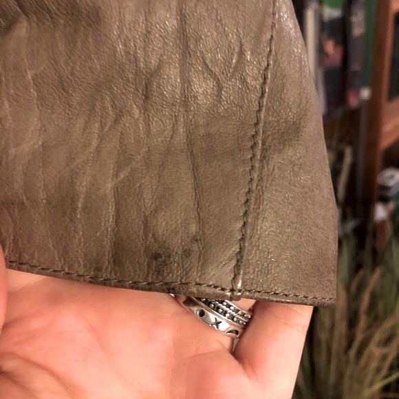 Taupe leather jacket size small - Picture 8 of 8